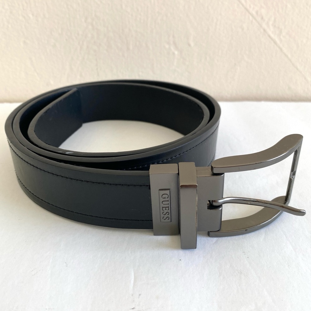 Vintage Guess Reversible Belt Black Brown
Men M 34-36 Faux Leather Silver Buckle